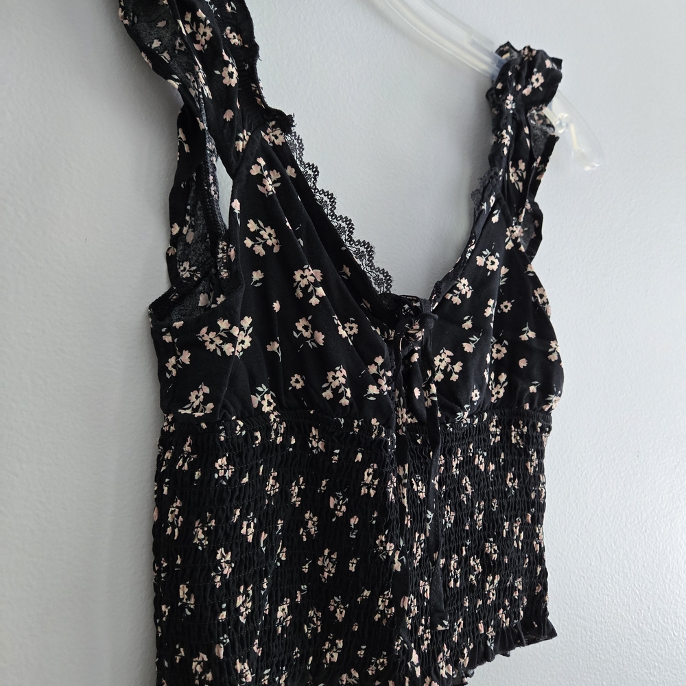 Streetwear Society Black Floral Top - Picture 3 of 8